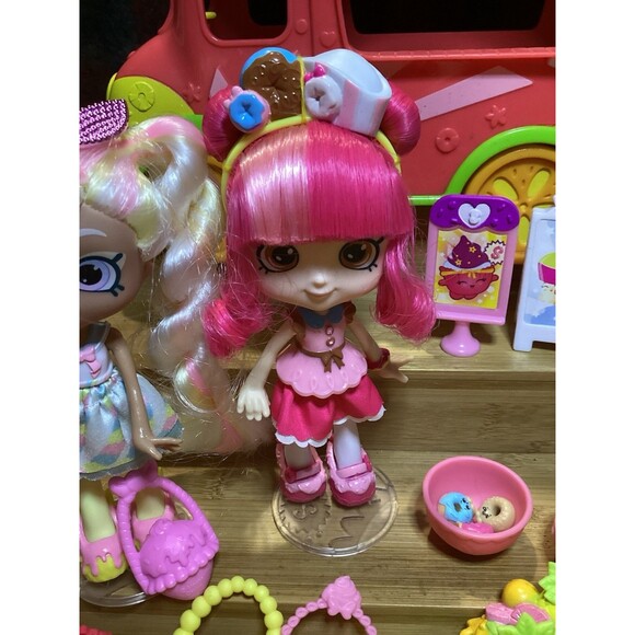 Shopkin Dolls & Ice Cream Truck Lot Over 30 Items By Moose Toys Great Condition - Picture 3 of 16